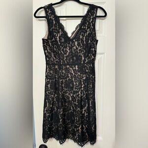 Black lace sleeveless dress